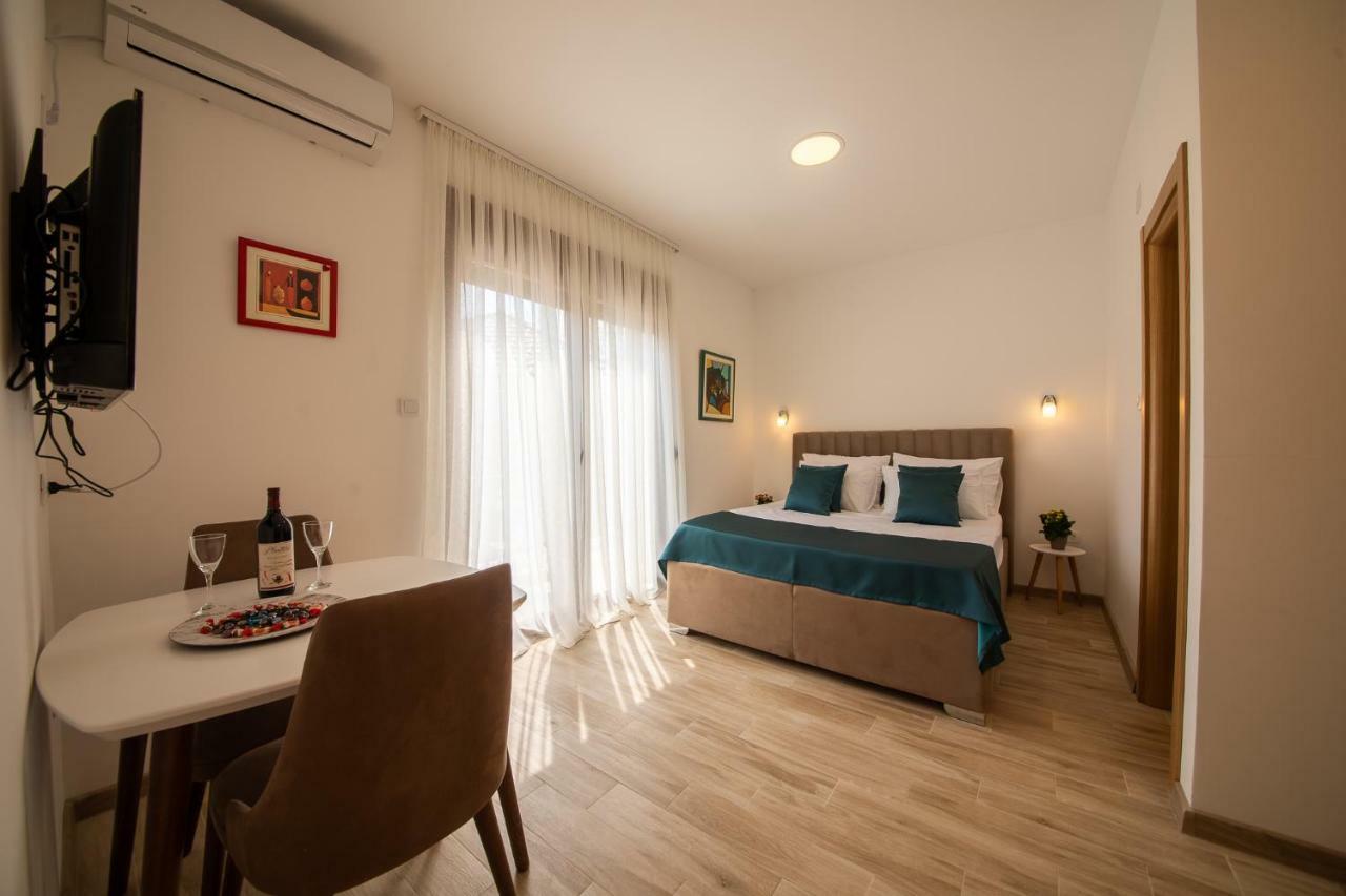 Apartments Vojislav Вирпазар Екстериор снимка