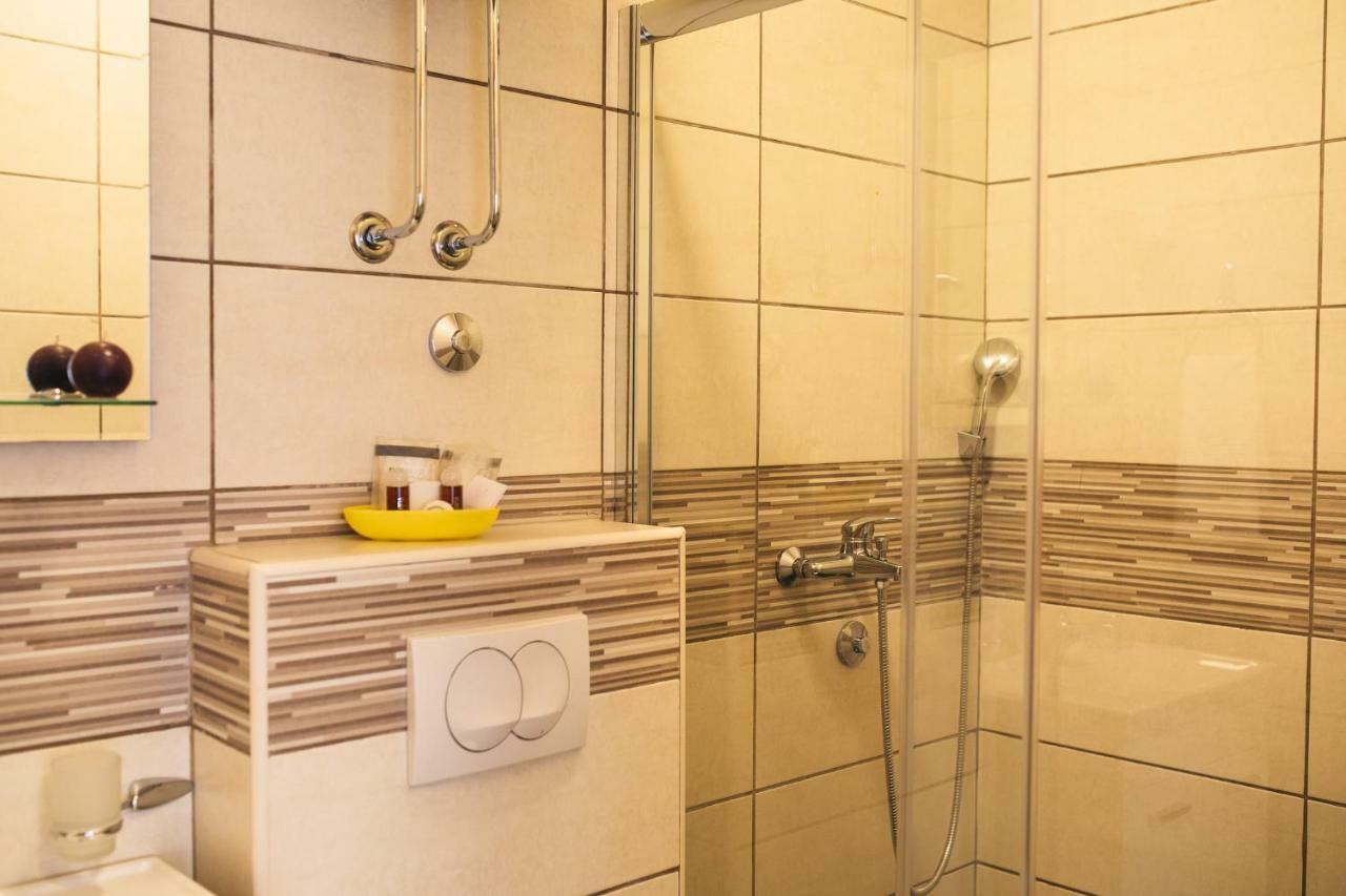 Apartments Vojislav Вирпазар Екстериор снимка