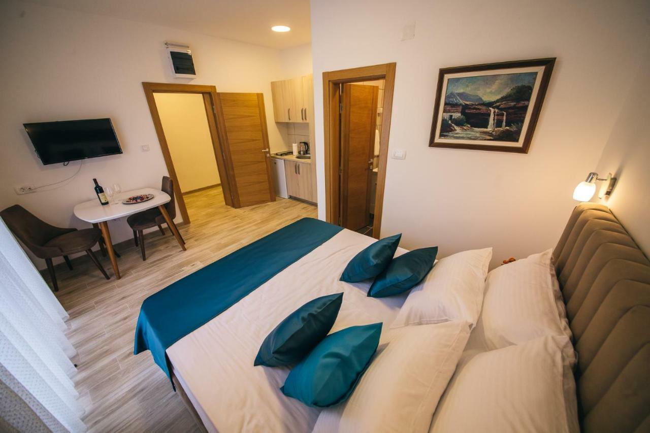 Apartments Vojislav Вирпазар Екстериор снимка