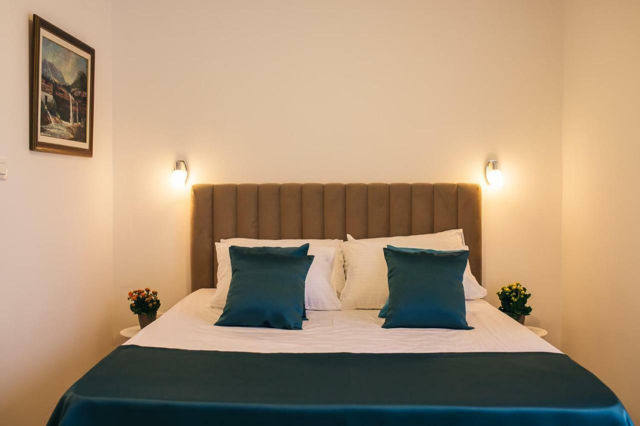 Apartments Vojislav Вирпазар Екстериор снимка