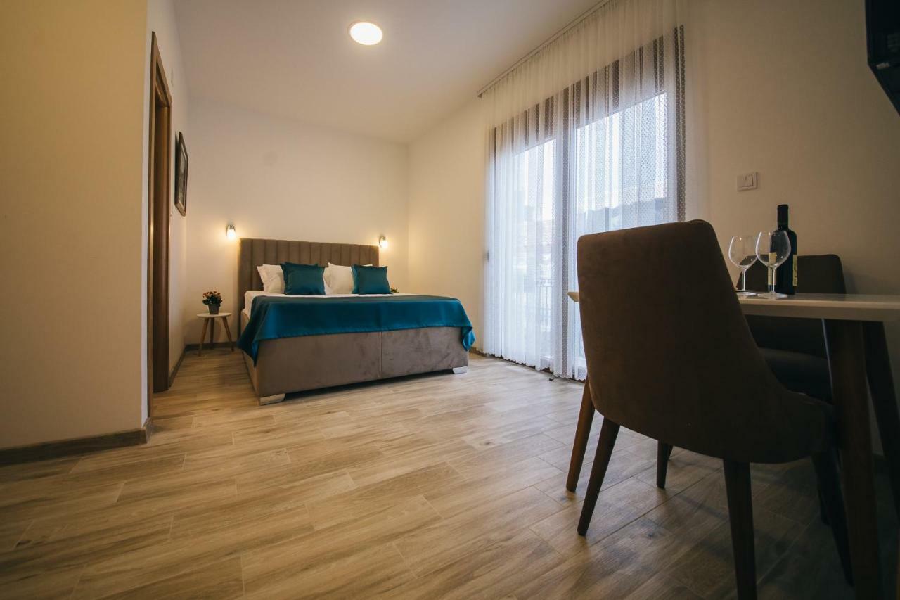 Apartments Vojislav Вирпазар Екстериор снимка