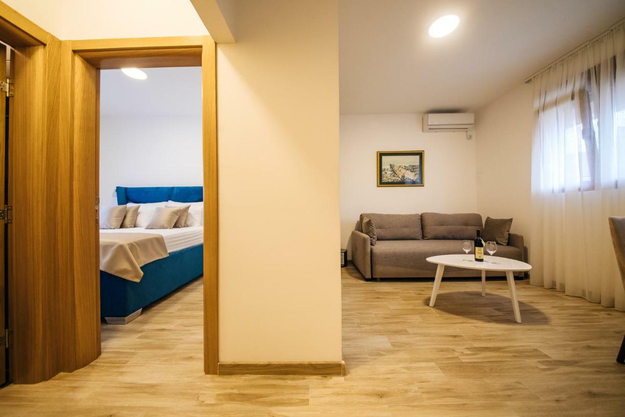Apartments Vojislav Вирпазар Екстериор снимка